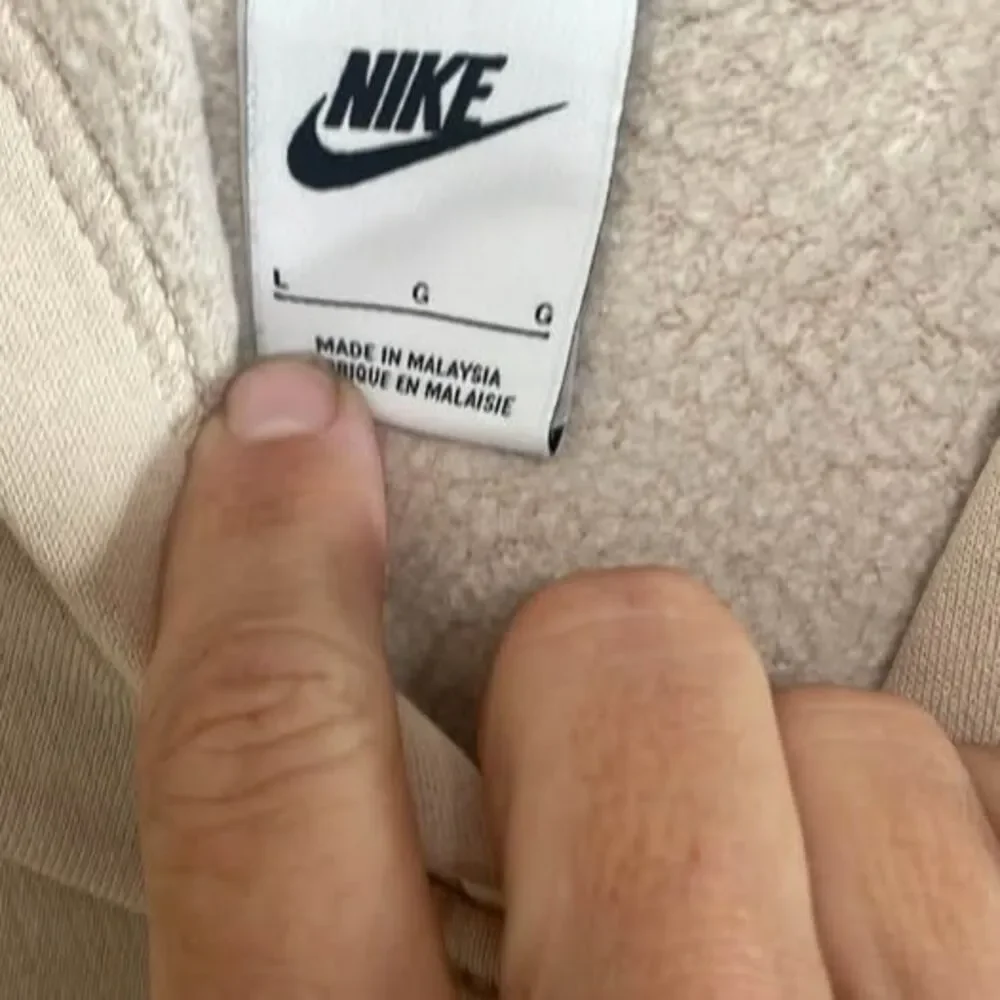 Nike Embroidered Beige Hoodie Youth Large